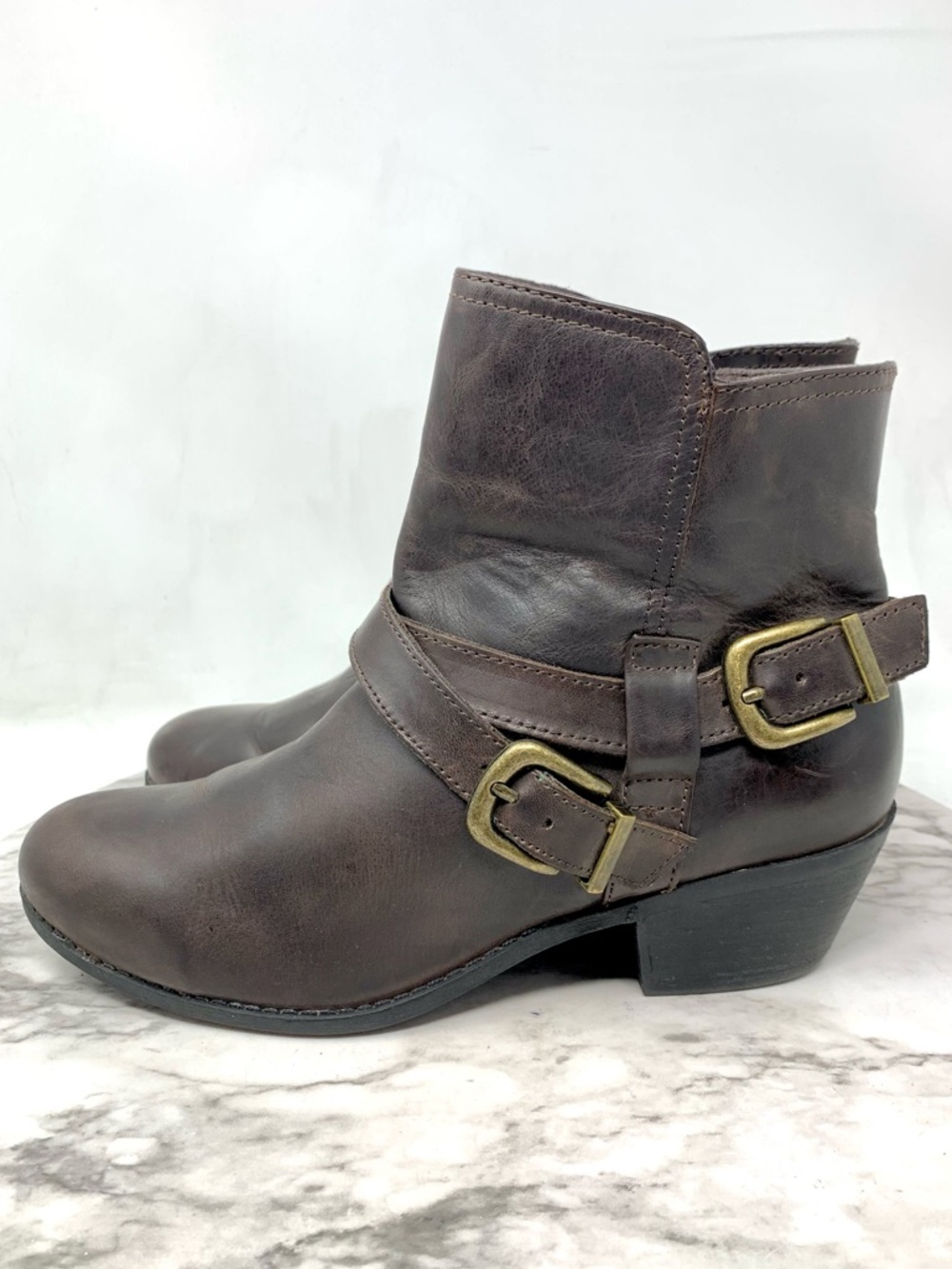 Me Too Zuri Dark Brown Leather Buckle Harness Ankle Booties 8 Bohemian Moto Chic - Picture 3 of 16